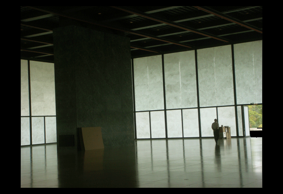 Empty-Galery-in-Germany